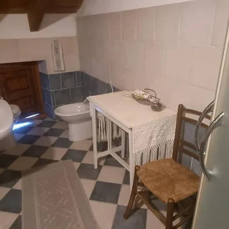 Gasthuis Di Luisa Ledda Ales